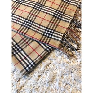 NWOT plaid fringe scarf